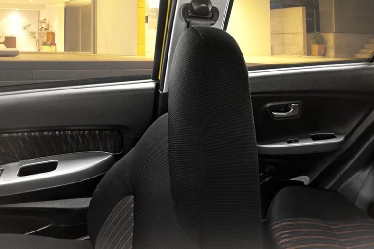 toyota-agya-front-seat-headrest-606102