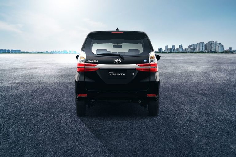 toyota-avanza-2019-full-rear-view-465909