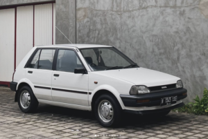 Toyota Starlet Kotak: Hatchback Klasik yang Menjadi Legenda di Indonesia